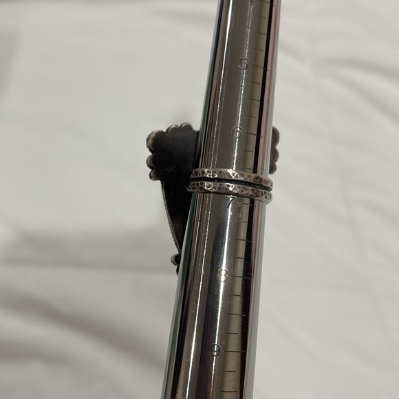 Stunning One of a Kind Sterling Silver and Turquoise Ring - Size 6 3/4 - Picture 7 of 8